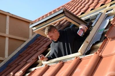 Pose de fenêtres de toit Velux à Cerneux